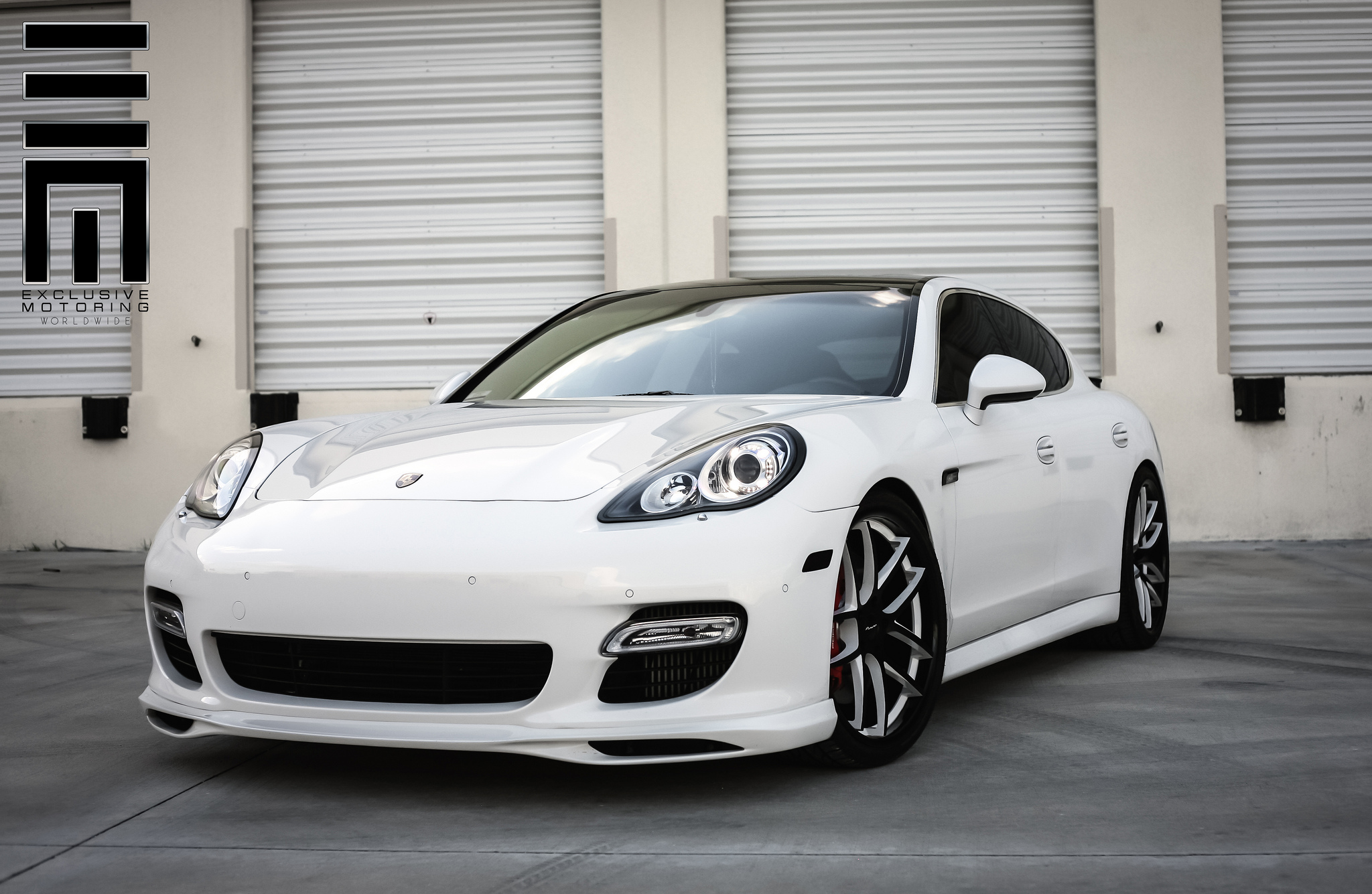 Giovanna Monza  Custom Painted on Porsche Panamera